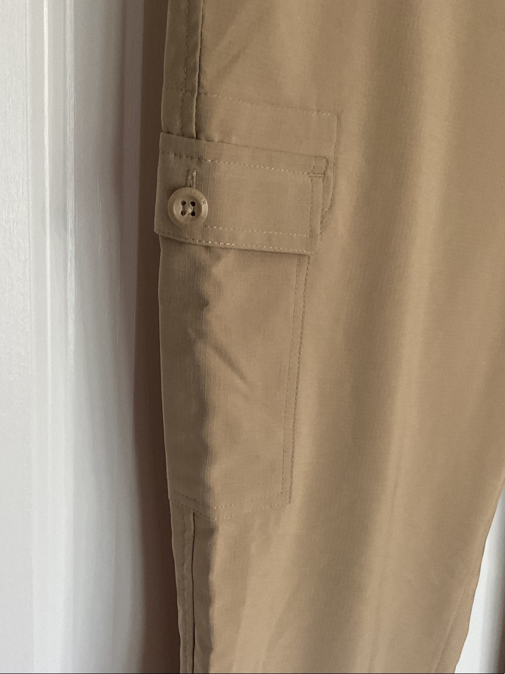 Eddie Bauer Women’s Khaki Straight-Leg Chinos in Tan - Picture 3 of 10